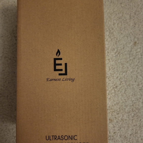 Earnest Living Ultrasonic Aromatherapy Essential Oil Diffuser - Picture 4 of 6